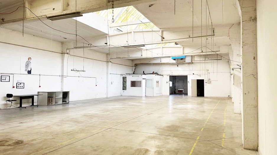 Hală industrială 431 mp de închiriat – central Arad, acces TIR - Poză 1