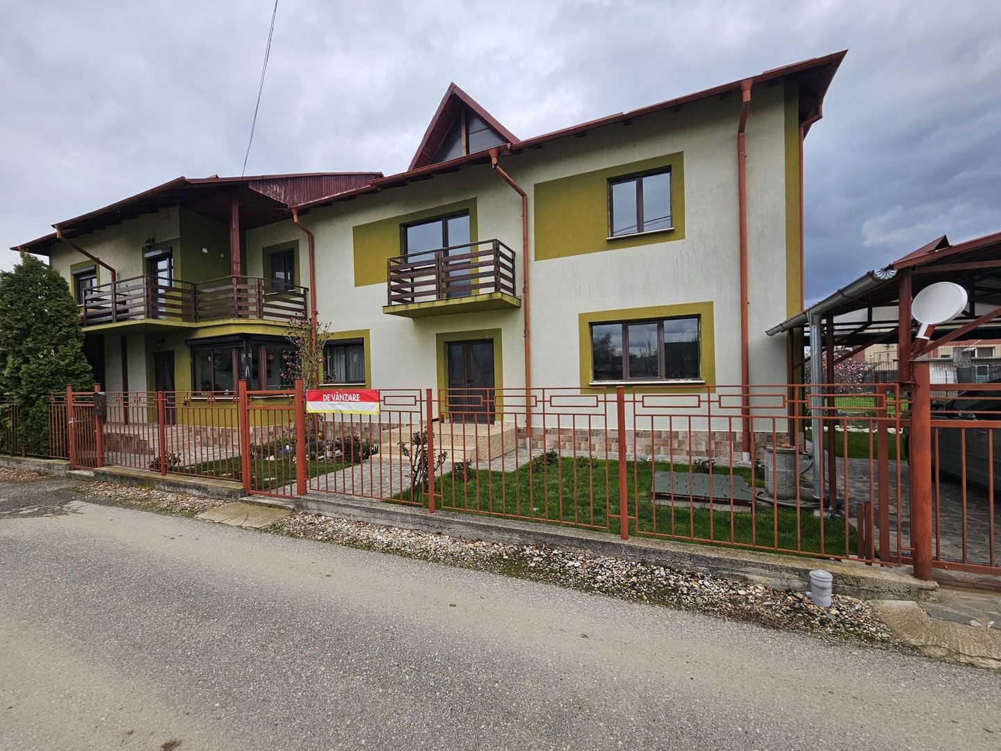 Vila spațioasă tip duplex – ideală pentru două familii Prundu, Pitești - Poză 1