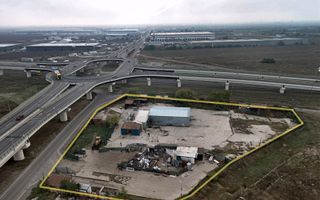 Teren intravilan de vanzare 7025 mp, potential industrial si comercial - Poză 2