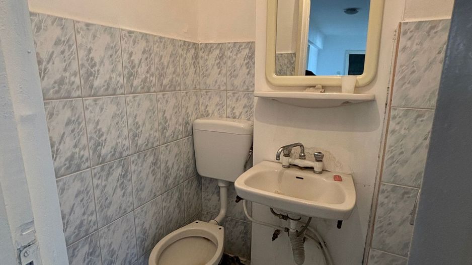 Apartament 3 camere decomandat 67,8 m² zona garii - Poză 11
