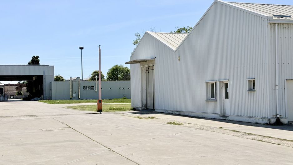 Hală industriala, 600 mp, Sannicolaul Mic, aproape de autostradă și centură - Poză 2