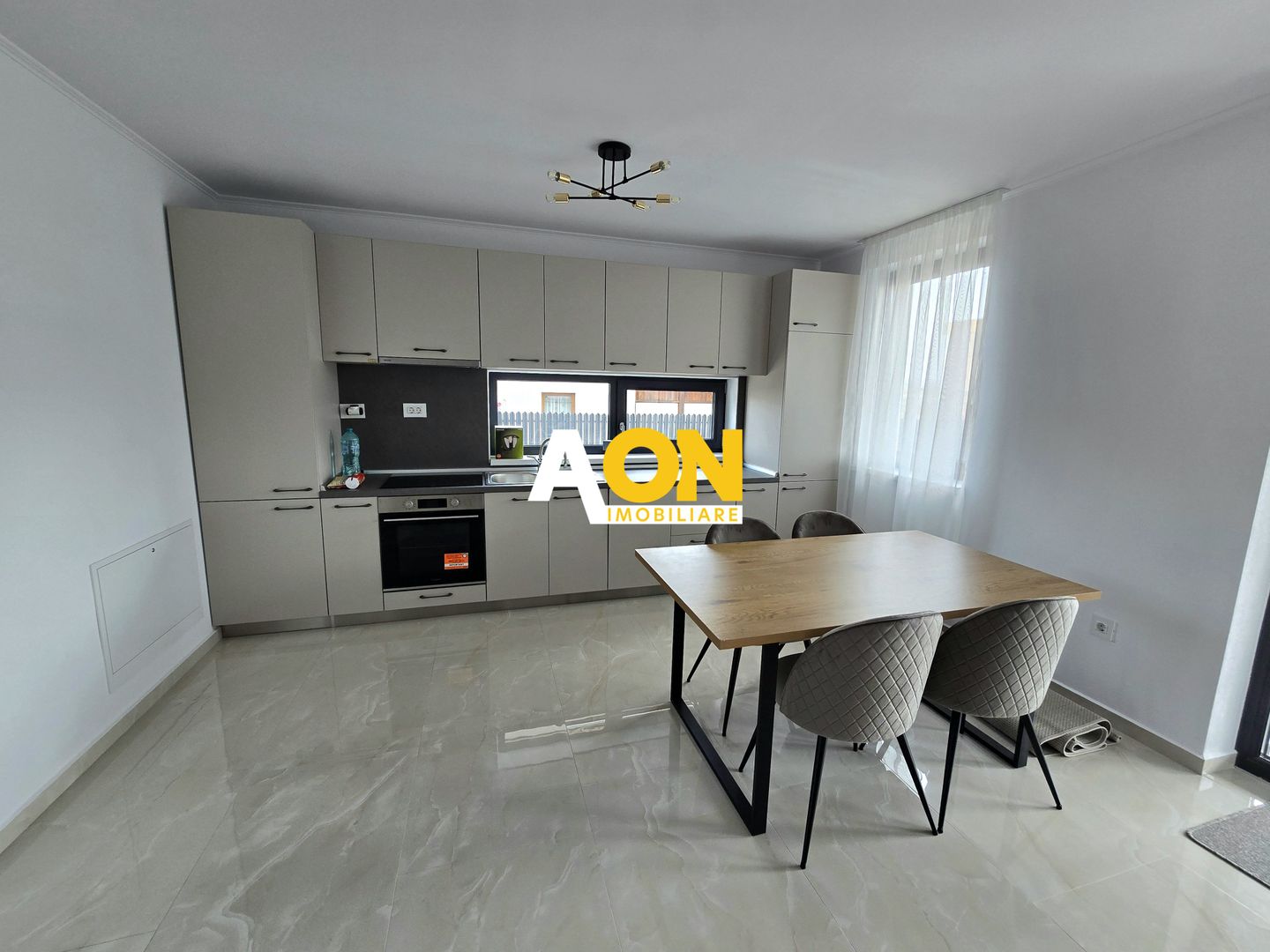 1/2 Duplex, 5 Camere, Prima Închiriere, Zona Piață Cetate - Poză 1