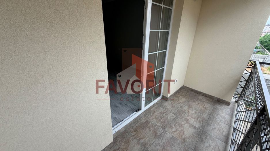 Villa cu 6 apartamente. Etaj 1. Disponibil imediat - Poză 12
