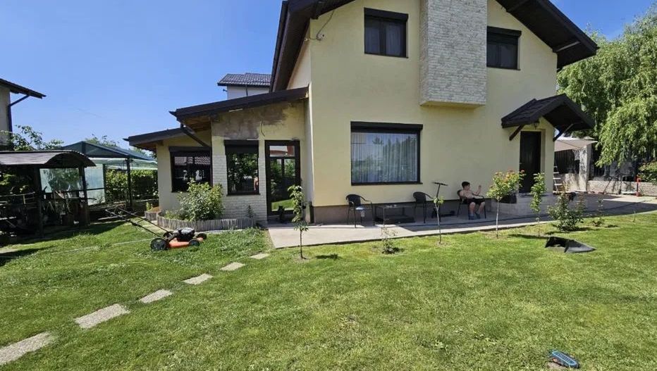 VILA MODERNA | PANOURI FOTOVOLTAICE | GARAJ - Poză 2