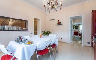 Chirie, casă, 3 nivele, 8 camere, str. Universității, Centru - Poză 16