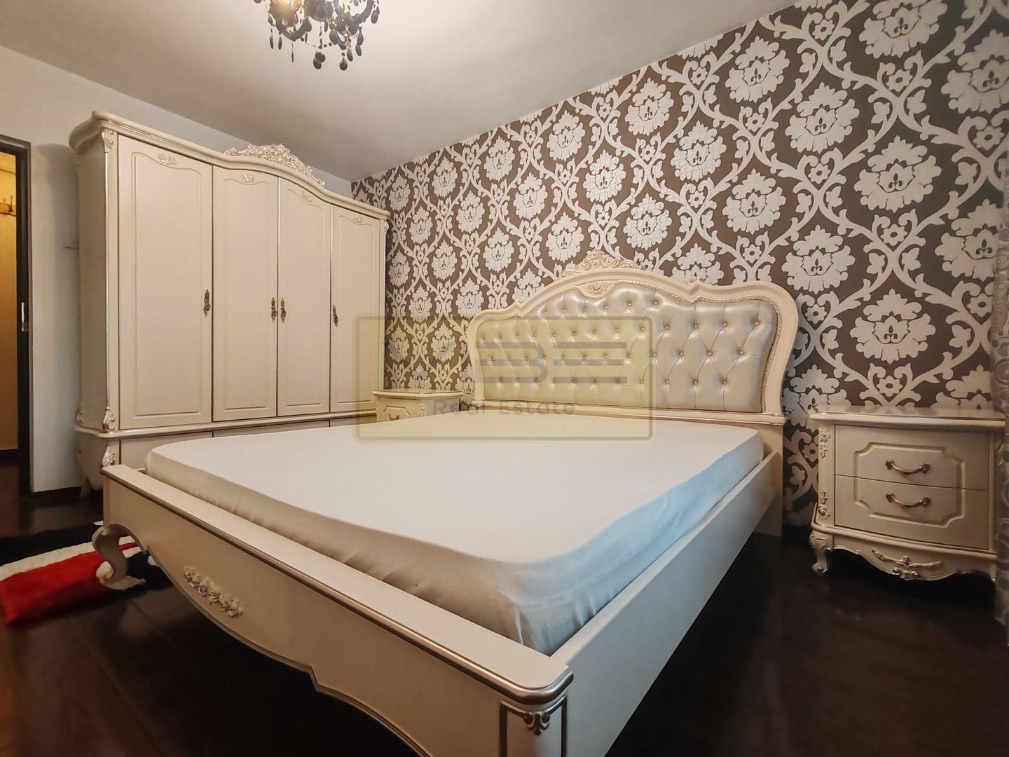 Apartament Modern-Central-Podu Ros-RENOVAT ! - Poză 1