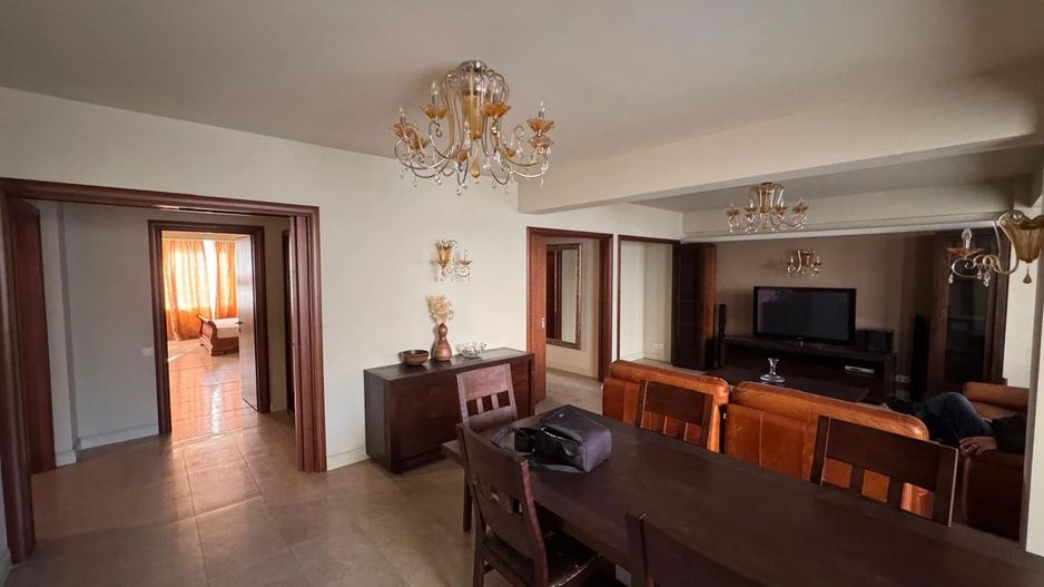 Apartament cu 3 camere de vânzare în Central, Suceava - Poză 5