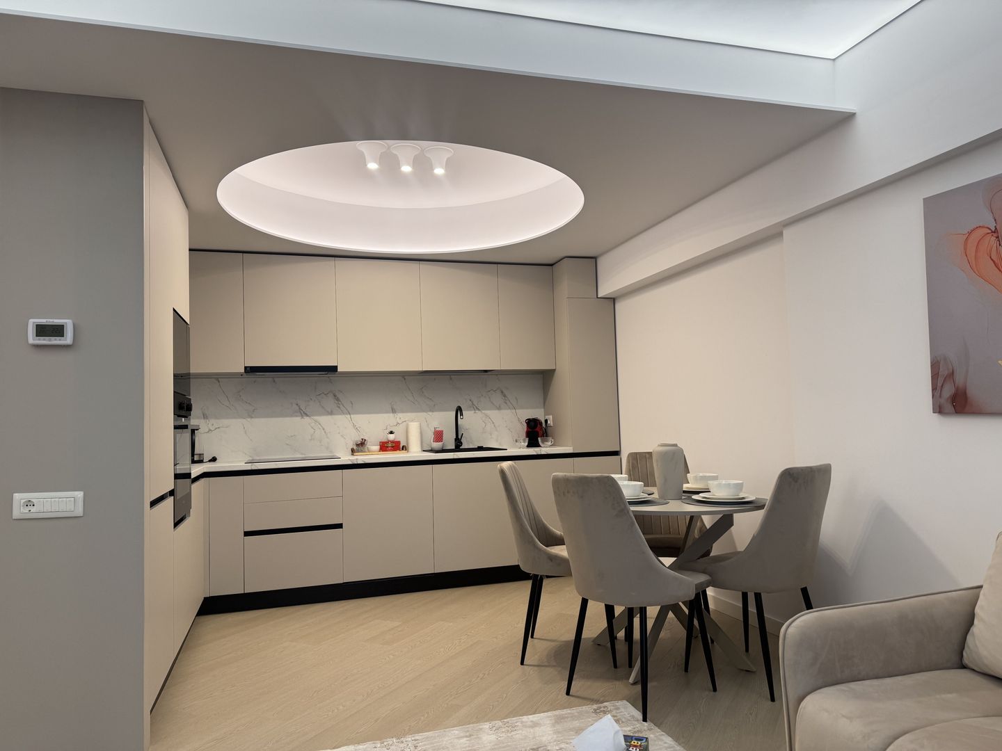 Apartament 3 camere de inchiriat parcare inclusa | Cortina North - Poză 3