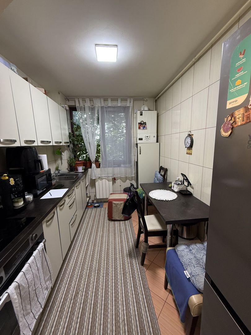 Apartament 3 cam modern complet renovat - mobilat Campina- central - Poză 13