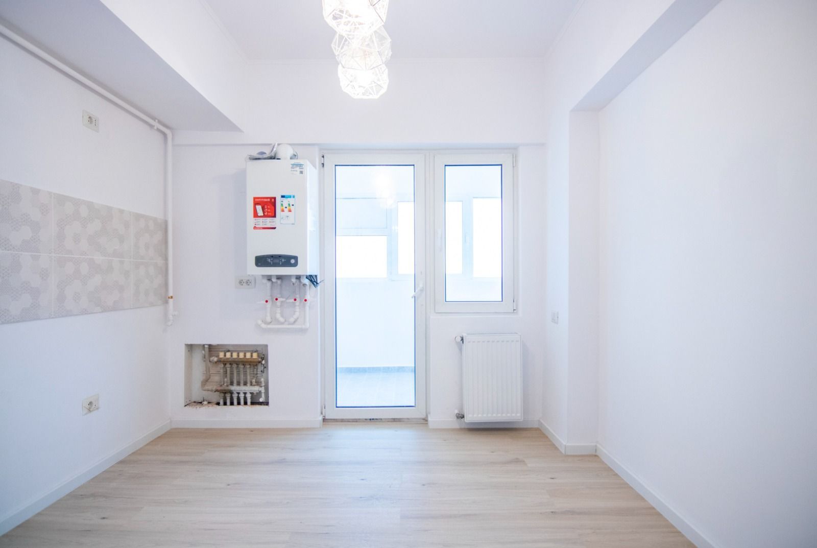 Ansamblul Primavara, 2 camere, 75mp, finisat modern 2024, parcare inclusa - Poză 13