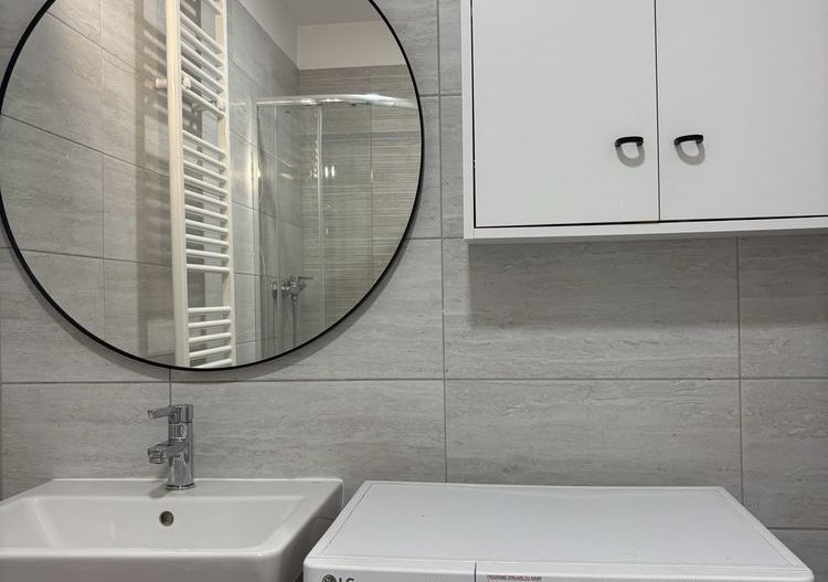 Moghioros Park Residence // Ultramodern // Mobilat/Utilat - Poză 8
