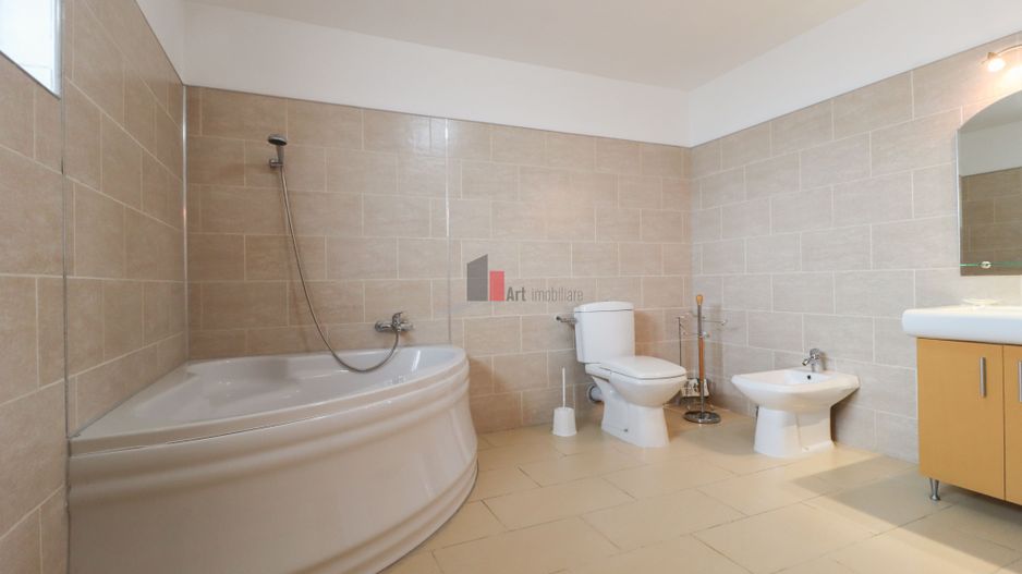 Vila "SEPHARA", teren 700 mp,  292 mp suprafata totala, NEGOCIABIL - Poză 44