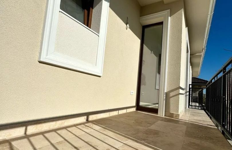 Chisoda | Casa Individuală | 4 Dormitoare | Terasă | Curte Amenajată - Poză 3