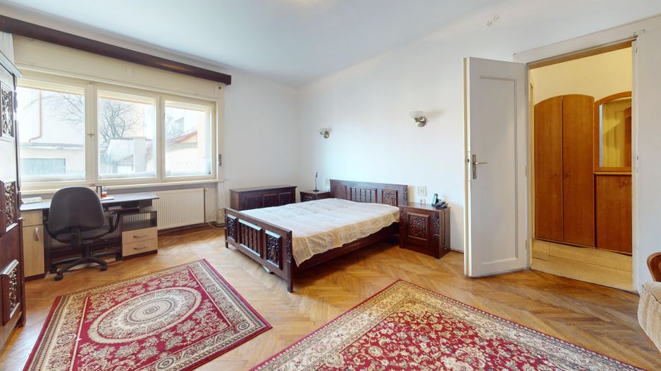 Apartament in casa si garaj in zona spitalul militar-Brasov - Poză 21