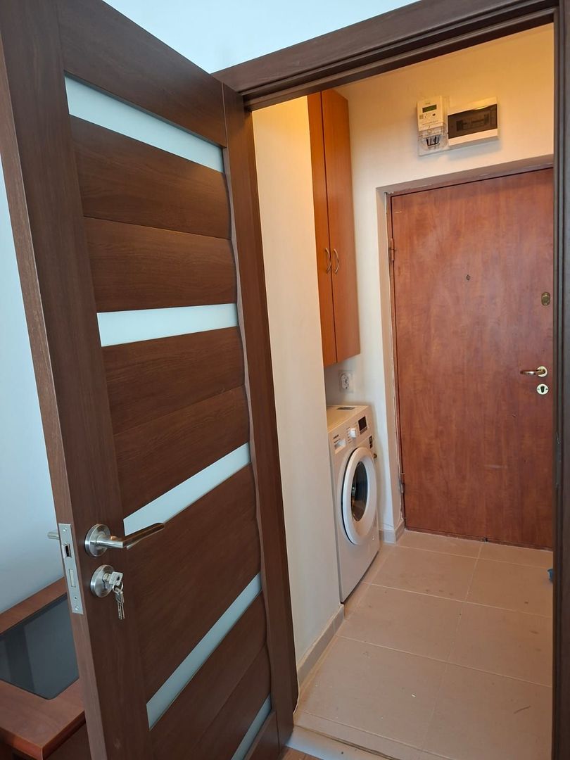 Garsoniera vis a vis de Athenee Palace nou renovata si mobilata - Poză 5