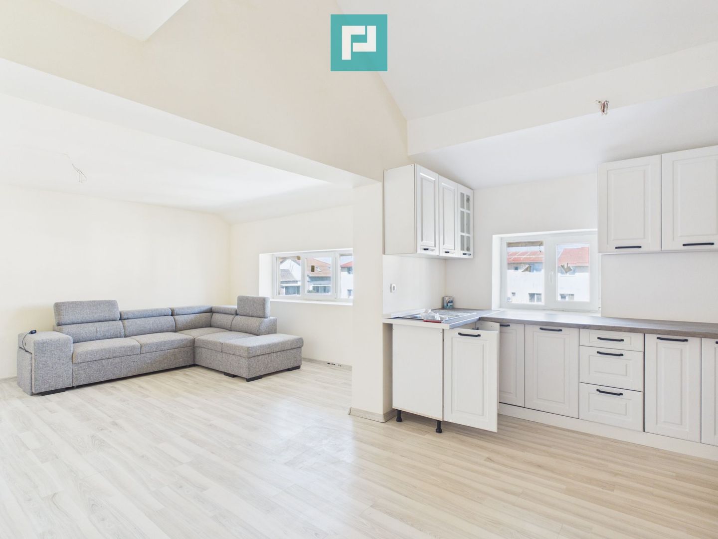 Apartament 2 camere + pod, 78 mpu, Buziașului - Poză 1