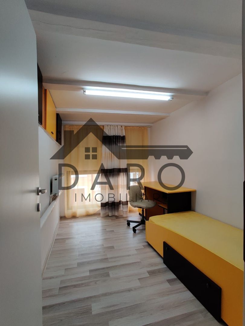 Închiriez garsoniera cu 2 camere in zona centrala ideala pentru studenți - Poză 4