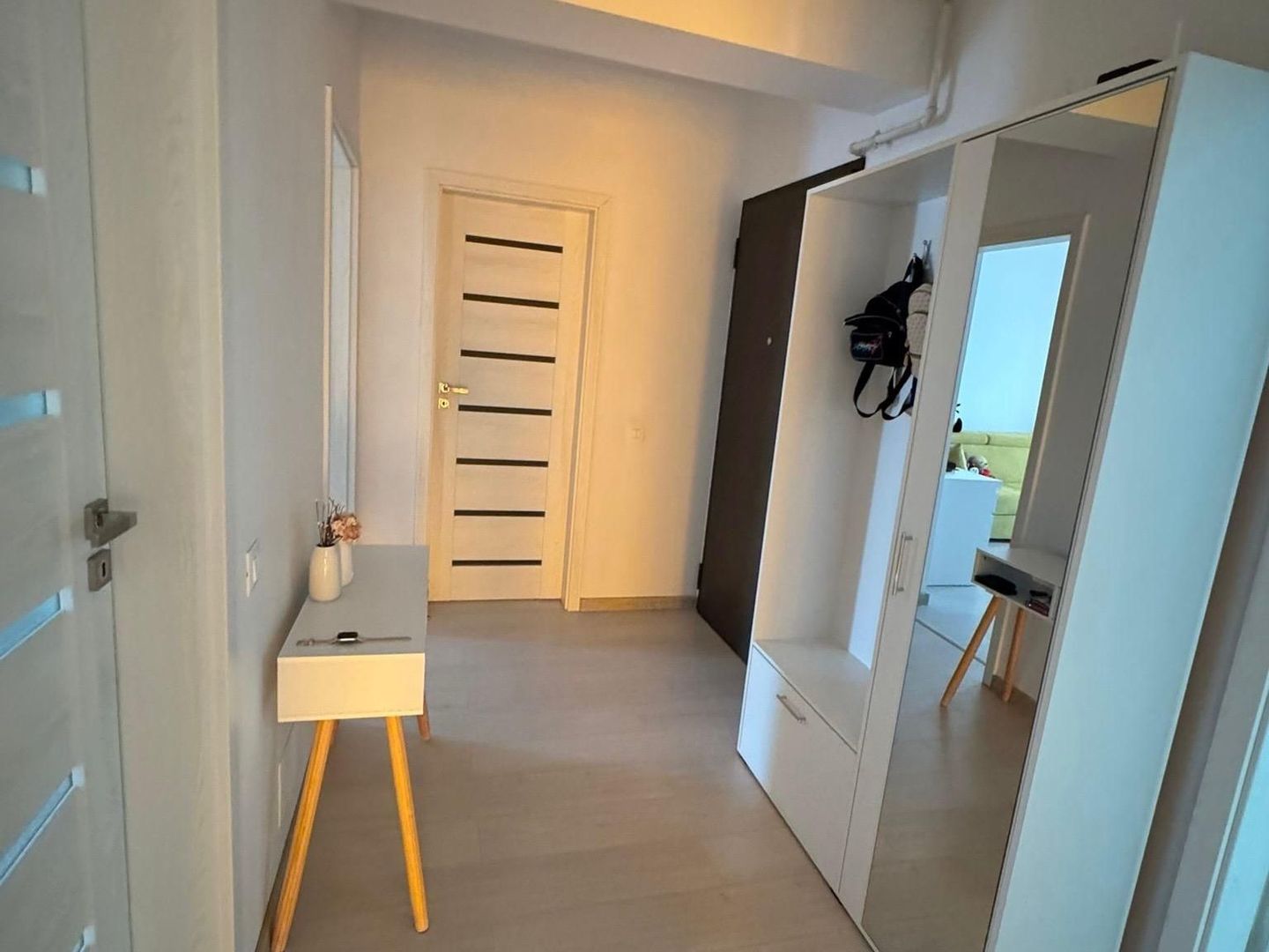 3 Room I Exigent Plaza I Parking spot - Poză 4