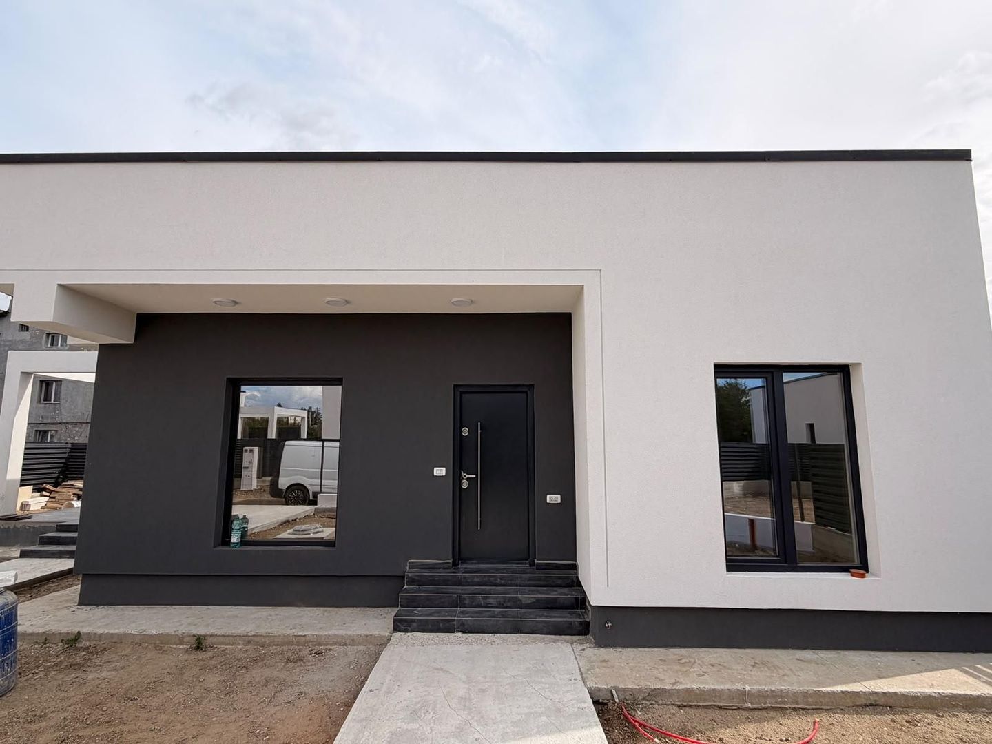CASA INDIVIDUALA- AFUMATI, TEREN 260 MP, MUTARE IMEDIATA,COMISION 0% - Poză 2