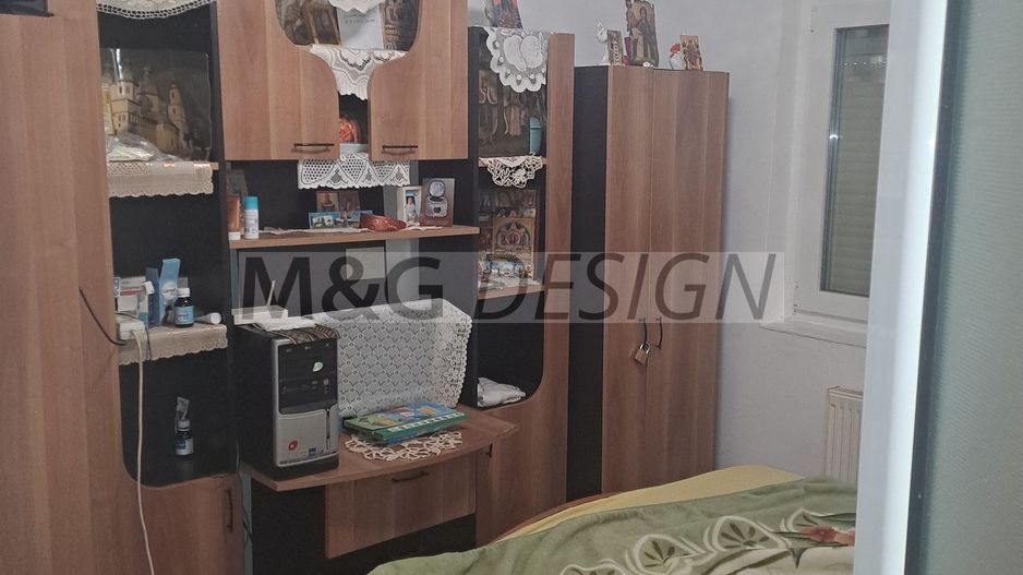 Apartament 2 camere Aradului etaj 4 decomandat - Poză 2