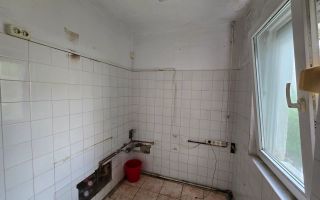 Apartament 2 camere, Zona Piata Dacia, Parter, Necesita renovare - Poză 5