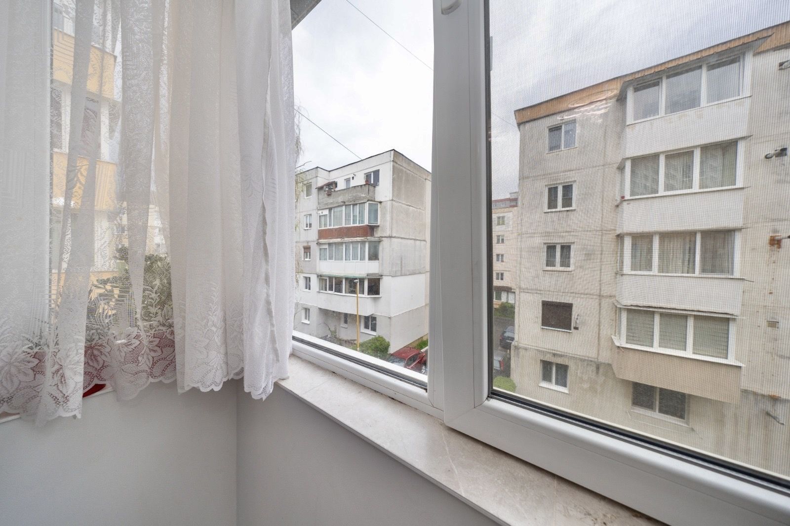 Apartament modern cu 2 camere, Noua, Etaj intermediar - Gata de locuit - Poză 16