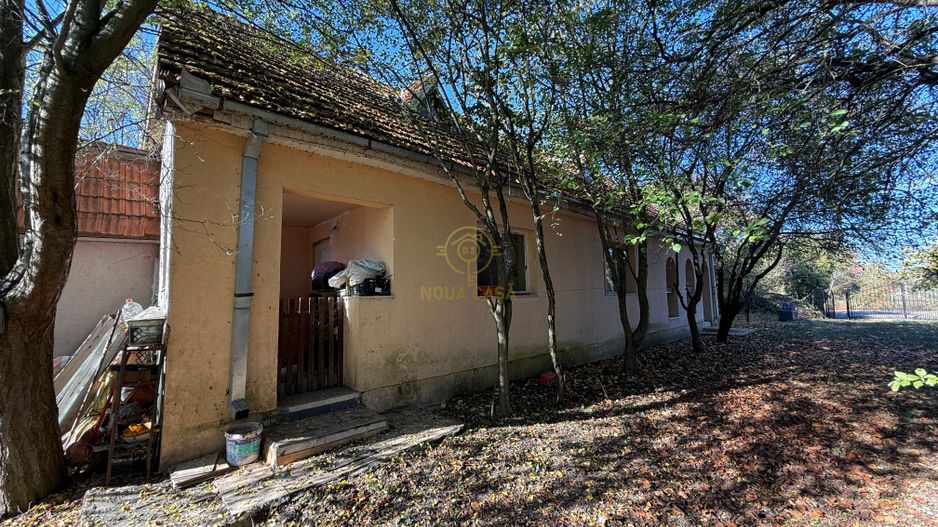 Se vinde! Casa de caramida cu Teren 4431 MP in RUSENI la 10km>SM - Poză 2