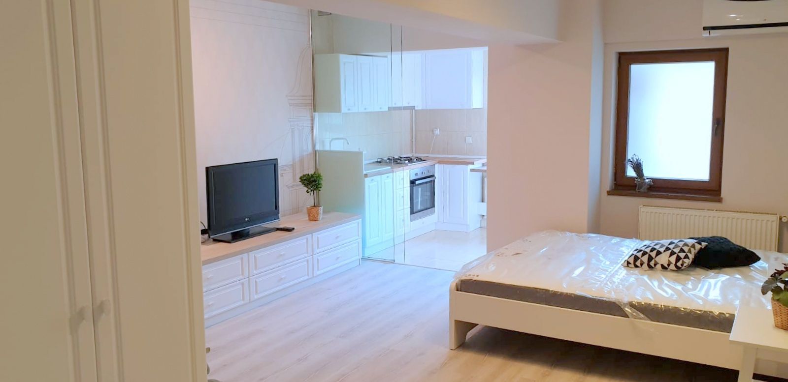 Apartament cu 1 cameră de închiriat – Complex Privilege, Galați, 380 euro - Poză 2