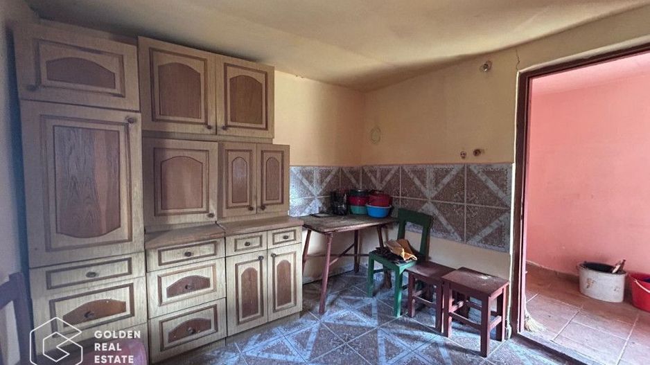 Casa traditionala cu teren generos in Odvos, județul Arad - Poză 11