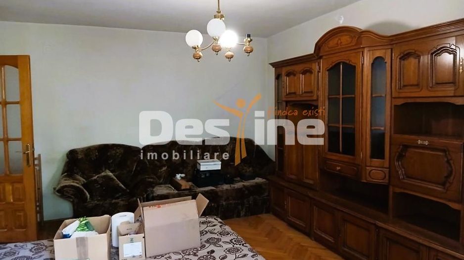 Apartament de vanzare zona centrala etaj 2/8 cu lift - Poză 1