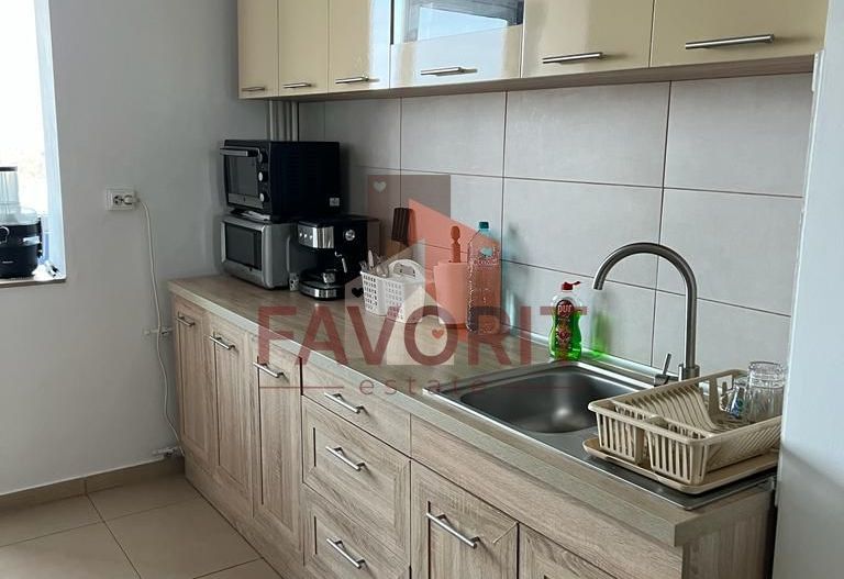Centrala proprie. Complet renovat. Mobilat si utilat. - Poză 13
