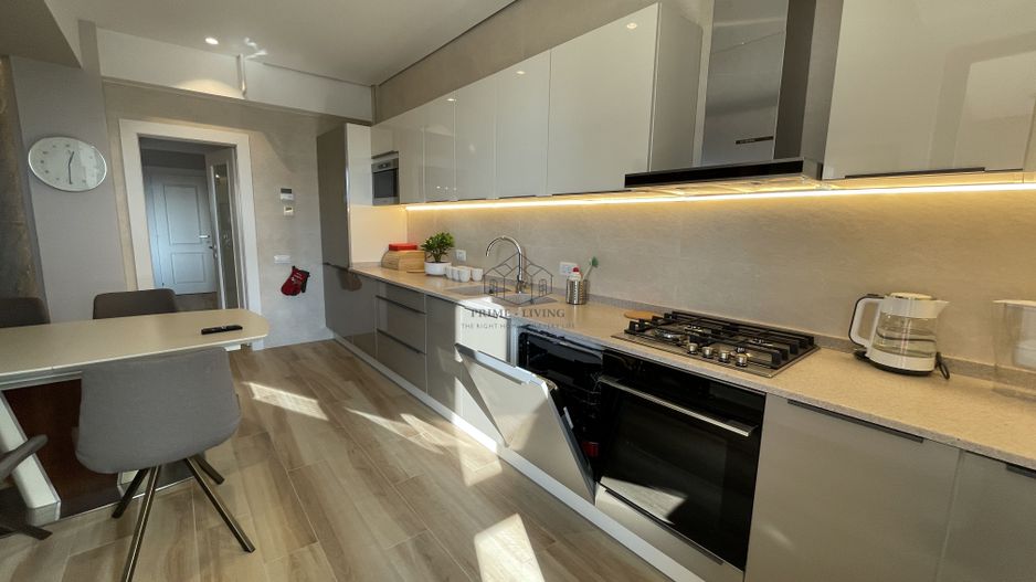 APARTAMENT DE LUX CU 3 CAMERE LA INCHIRIERE IN COMPLEX REZIDENTIAL - Poză 8