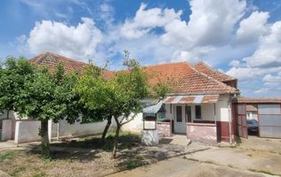 Casă 6 camere, livadă, 3 199 mp, Girisul Negru, Bihor. 42 000 E