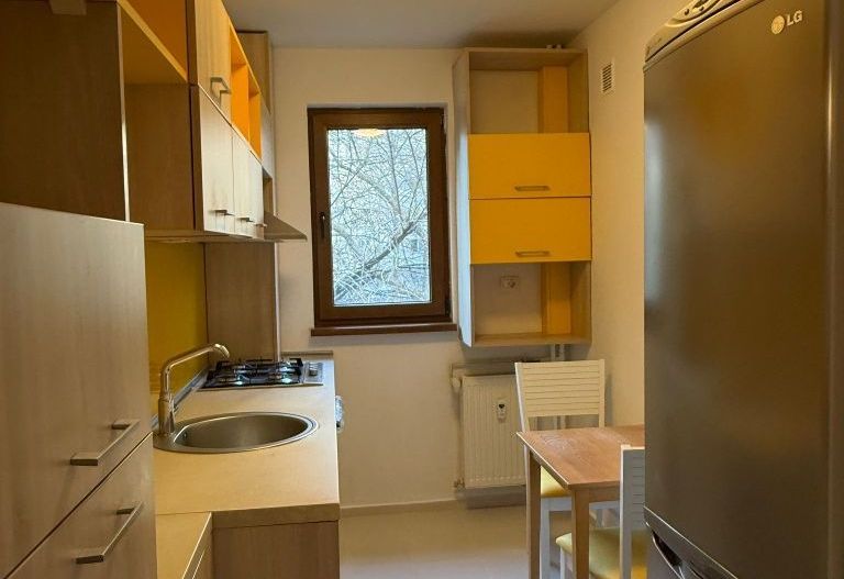 Apartament 2 camere de vanzare Drumul Taberei-Favorit - Poză 2
