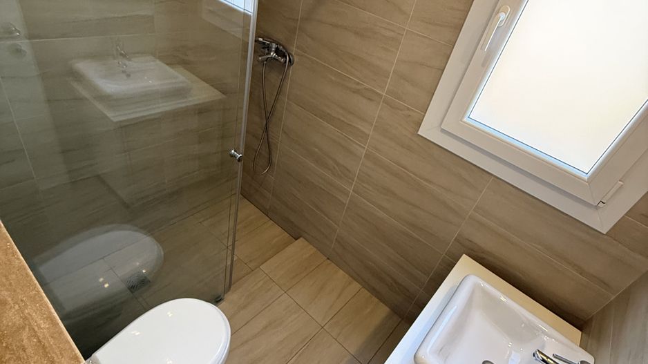 Vila cu 2 dormitoare si 3 bai | Cosmopolis | aproape de Mall | Piscina - Poză 19