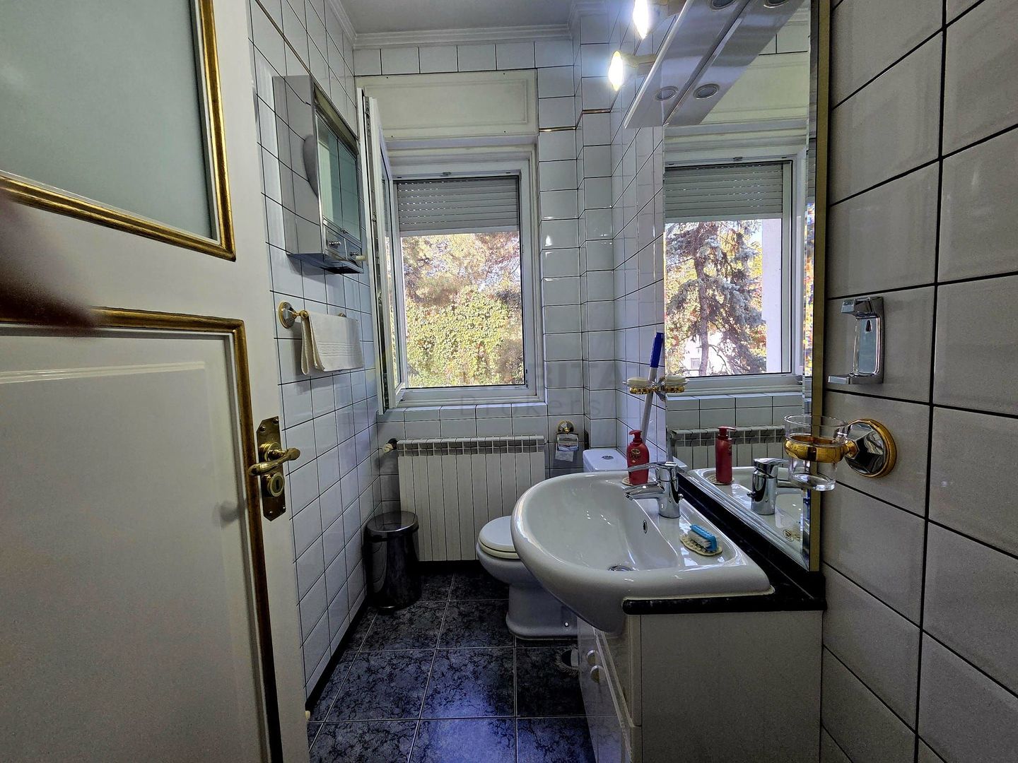 REȘEDINȚĂ DE EXCEPȚIE ÎN OTOPENI | 2.800 MP TEREN | ELEGANȚĂ, ARTĂ ȘI INTIMITATE - Poză 39