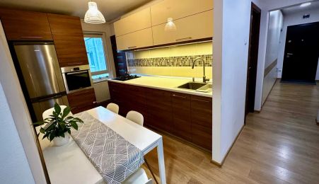 Apartament 3 camere - cartierul Tudor Vladimirescu, str Armoniei