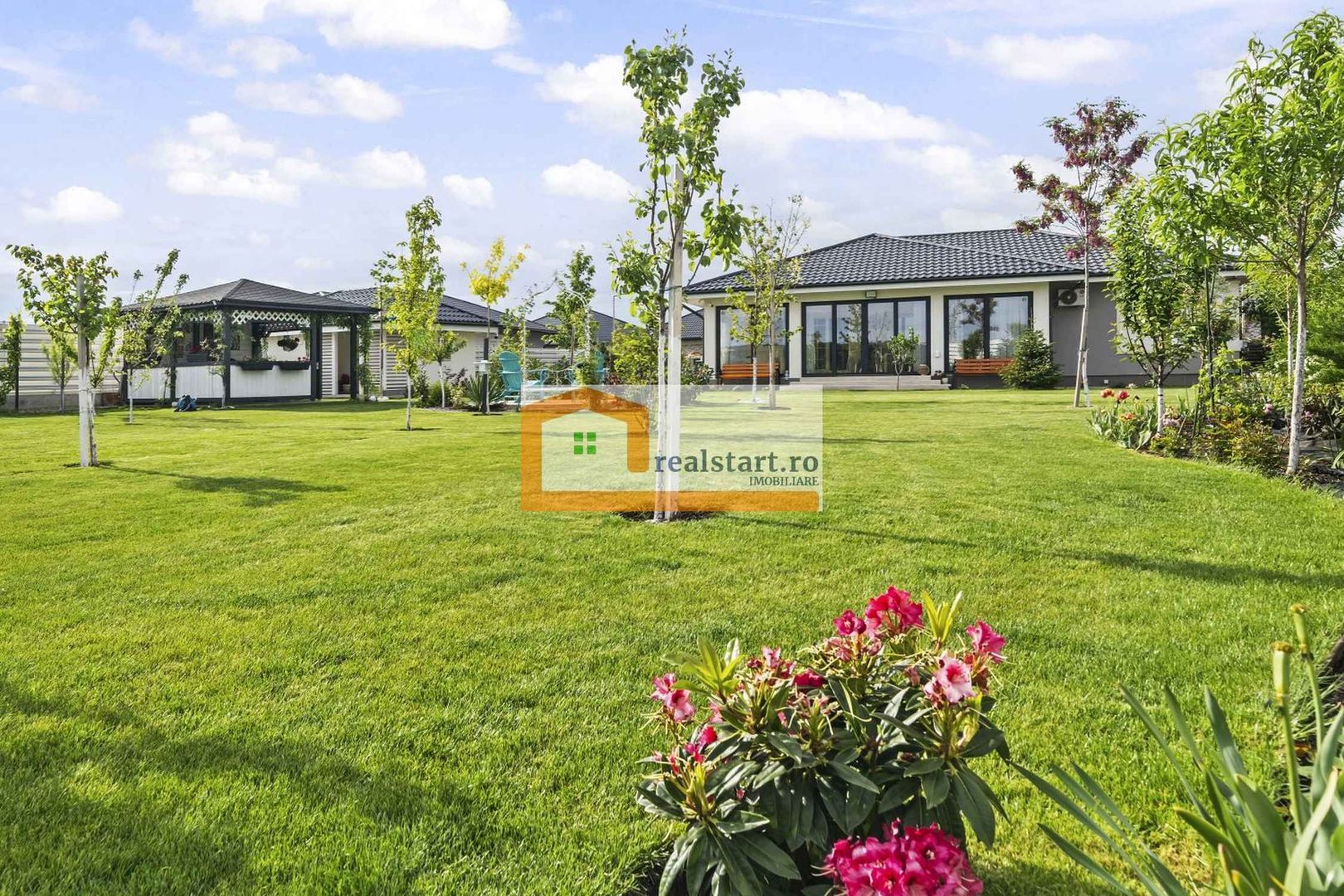 Langa Padure, Vila P+Pod , 1500mp teren,  terasa 40mp,  complex securizat - Poză 3