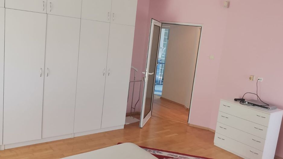 Casă deosebită în Fratellia, cu teren 657 mp - Poză 31