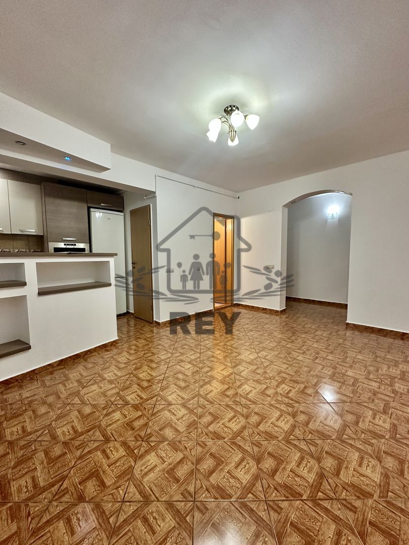 Apartament 4 camere cu garaj zona Strand- V.Aurie - Poză 22