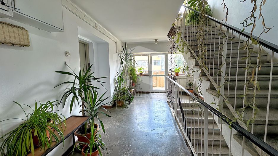3 camere decomandat renovat etaj 2 an 1996 SU 86mp Decebal - Poză 21