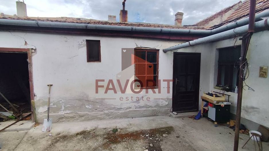 Teren 539 mp + casă bătrânească de vânzare în zona Girocului - Poză 4