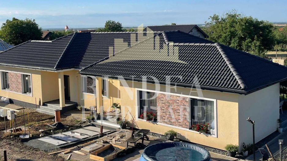 Duplex pe parter, constructie noua, 300mp teren vatra satului Giarmata - Poză 1