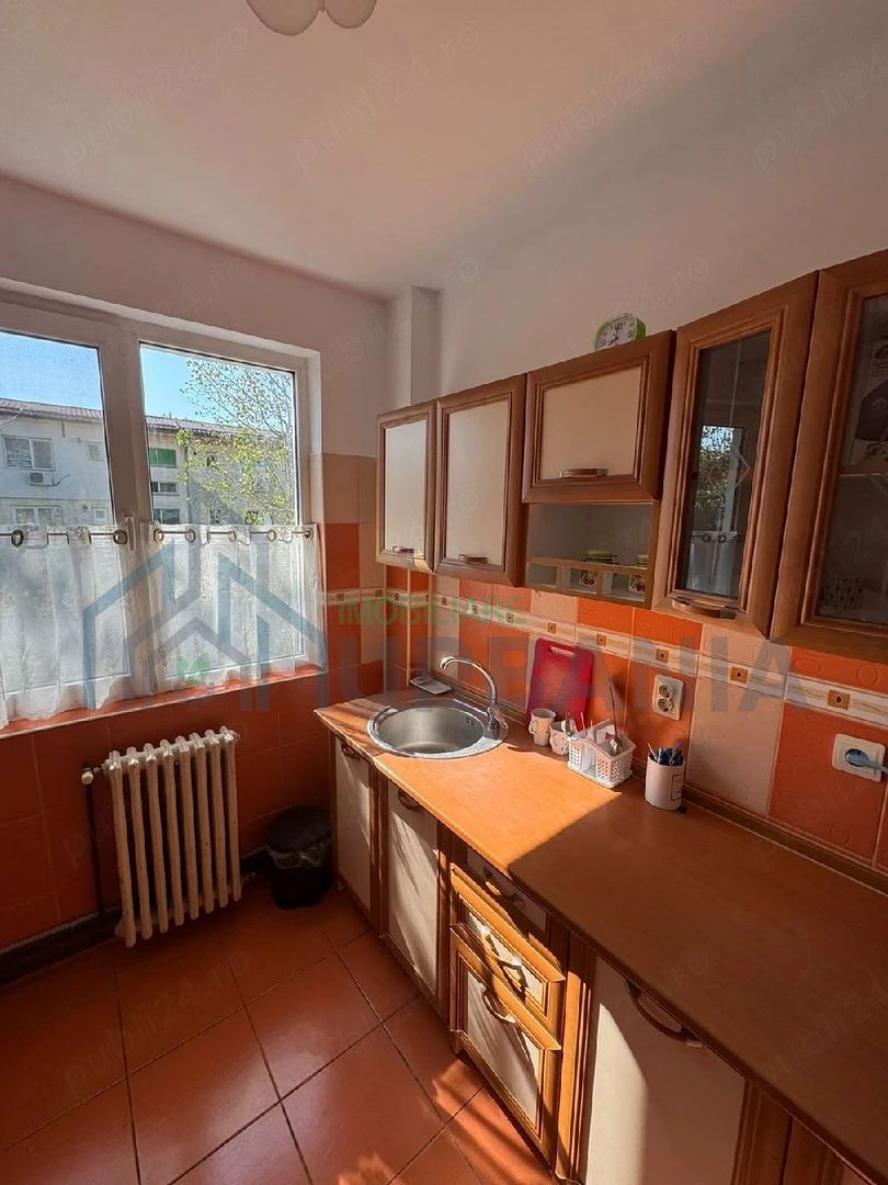 Apartament 3 camere semidecomandat, mobilat, cu centrală proprie, zona Splai Bahlui, Iași - Poză 5