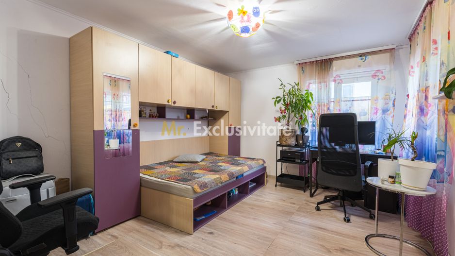 Casă cu 4 camere, anexă locuibilă și teren de 234 mp | Piața Sudului - Poză 2