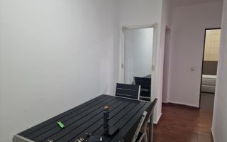 Apartament cu 3 camere decomandate, Cetate - Poză 6