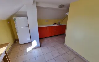 Chirie sau Vânzare - Vila Mare 3 Apartamente + Buncăr – Privat Afacere - Poză 16