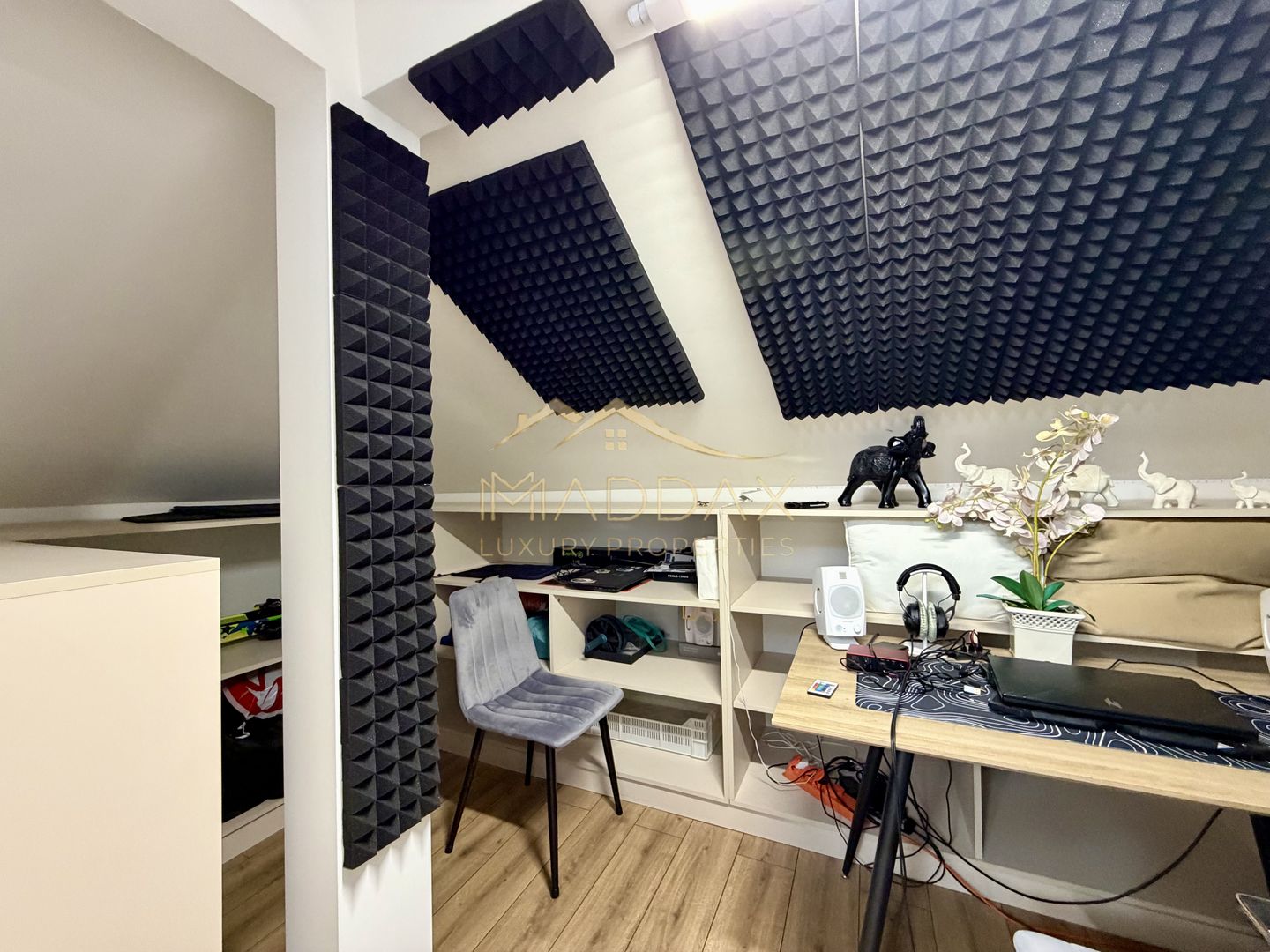 Vil de tip Duplex *P+1E+M* | 176 mp utili | mobilată complet | Chitila - Poză 60