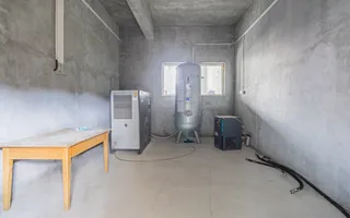 Hala industriala Codlea ,se poate impartii in doua - Poză 14
