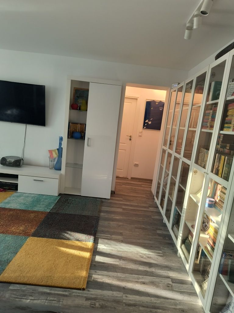 Vanzare apartament 3 camere decom., renovat complet,  centrală – Drumul Taberei - Poză 3